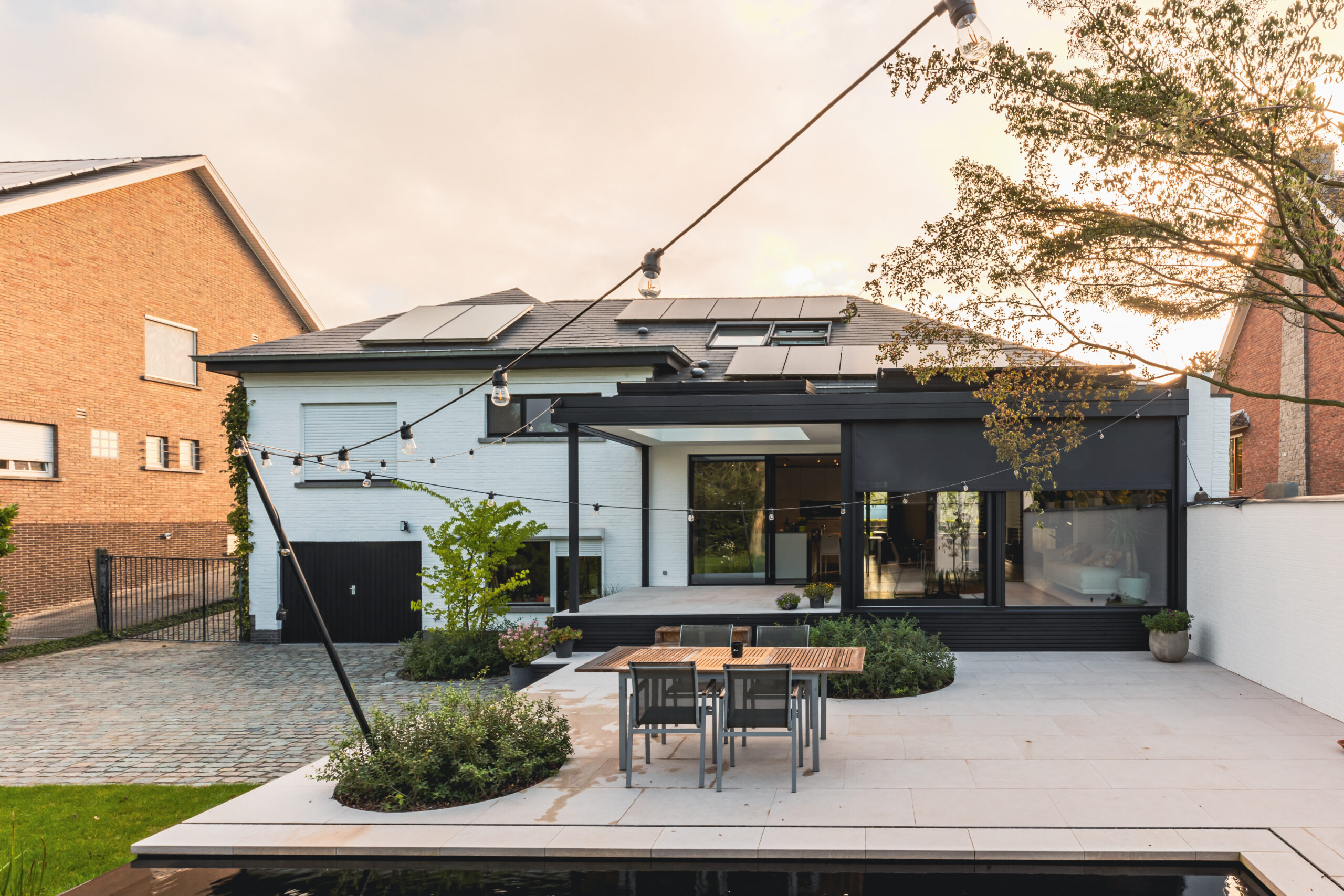 Woondroom Veranda's Janssens terras met veranda in tuin